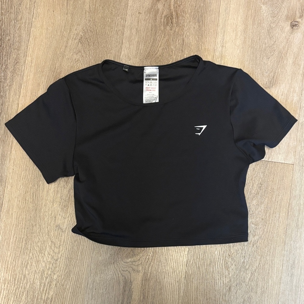 Black Women's Gymshark Crop Top